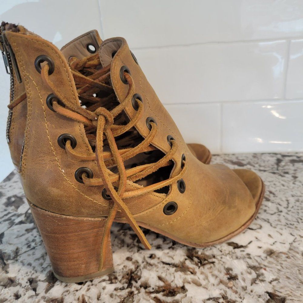 ANTHROPOLOGY BASKE California Leather Bootie size 7.5 - Picture 3 of 10